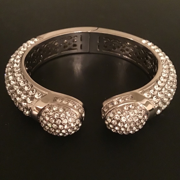 Joan Boyce clear pave hinged cuff bracelet size S/M - Picture 2 of 9
